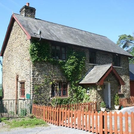 Barn Cottage - Farm Park Stay With Hot Tub 斯旺西 外观 照片